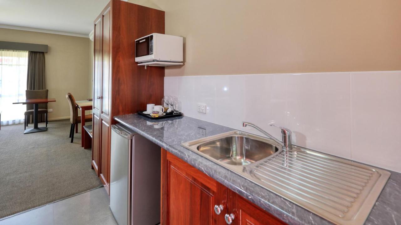 Top Of The Town Motel & Apartments 베날라 외부 사진